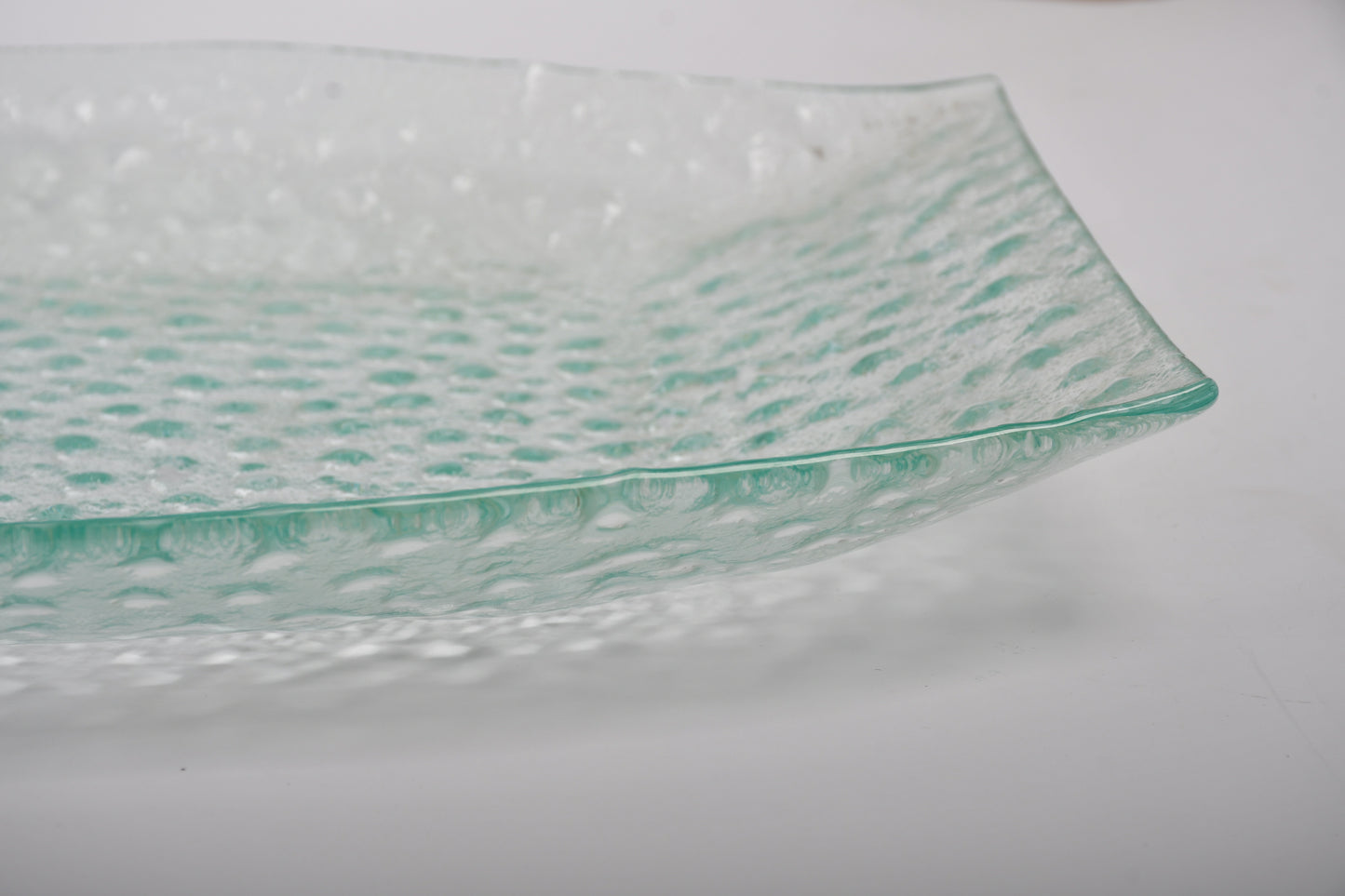 Fish shape glass serving plate